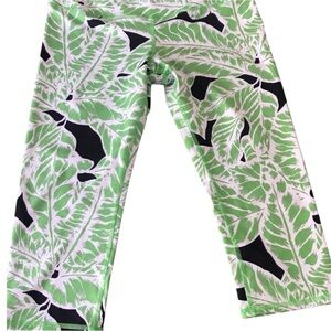 Alo Yoga Green Tropical Leaf Print Cropped Leggings Size M High Rise Pants